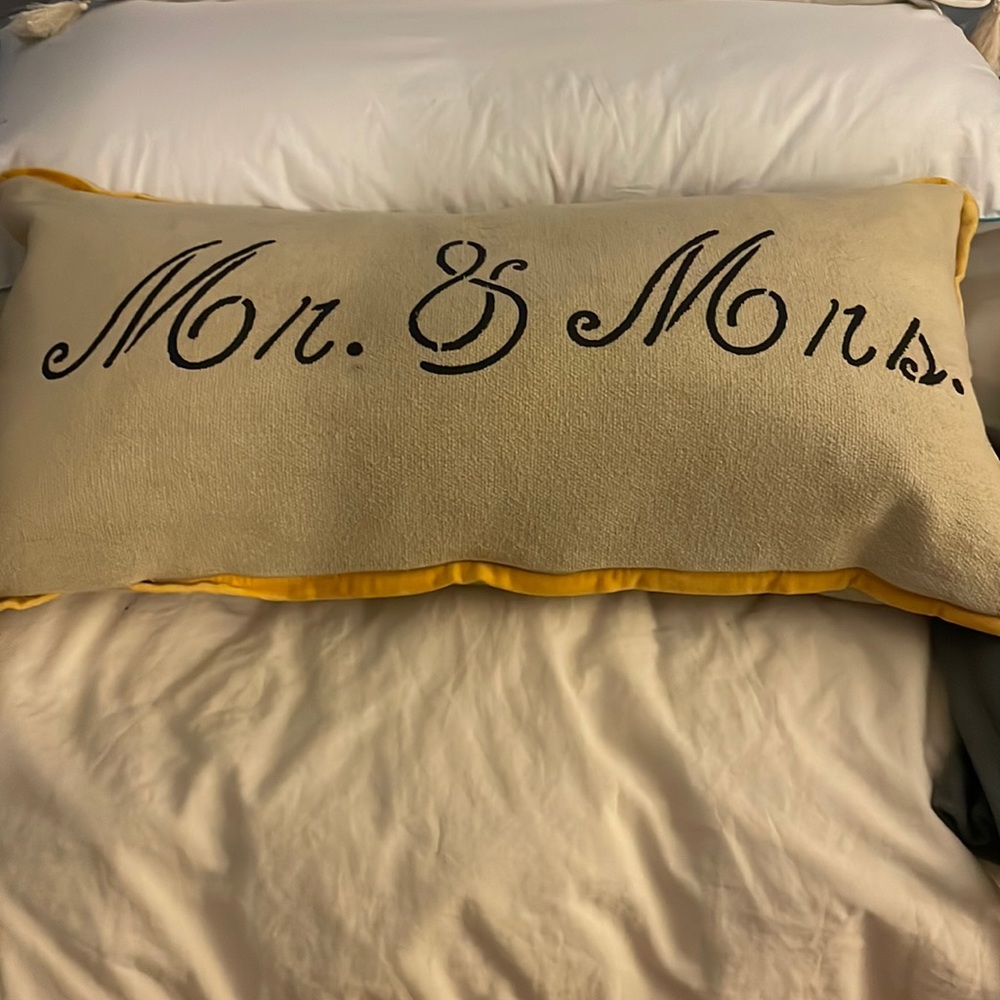 Mr. & Mrs. Pillow